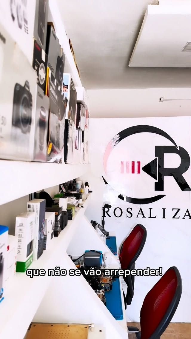 Oficina e loja Rosaliza em Luanda